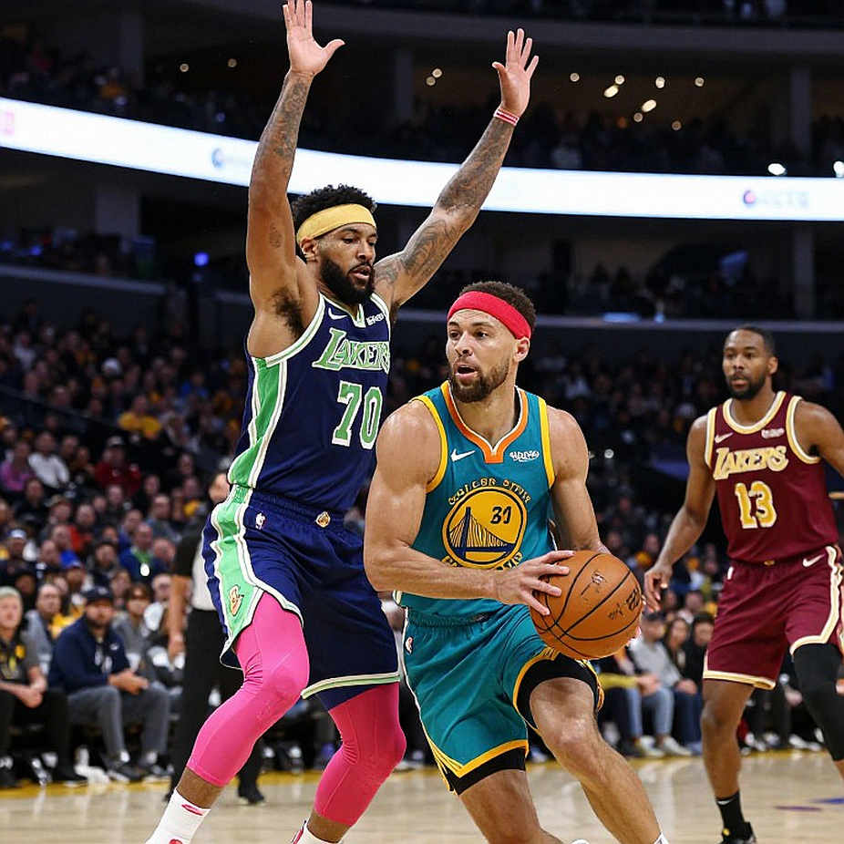 Wilbekin ném 4/5 từ vạch ba điểm, Beşiktaş hạ Maccabi 109-93: chiến thắng đầu tiên và cái mốc lịch sử cần được kiểm chứng