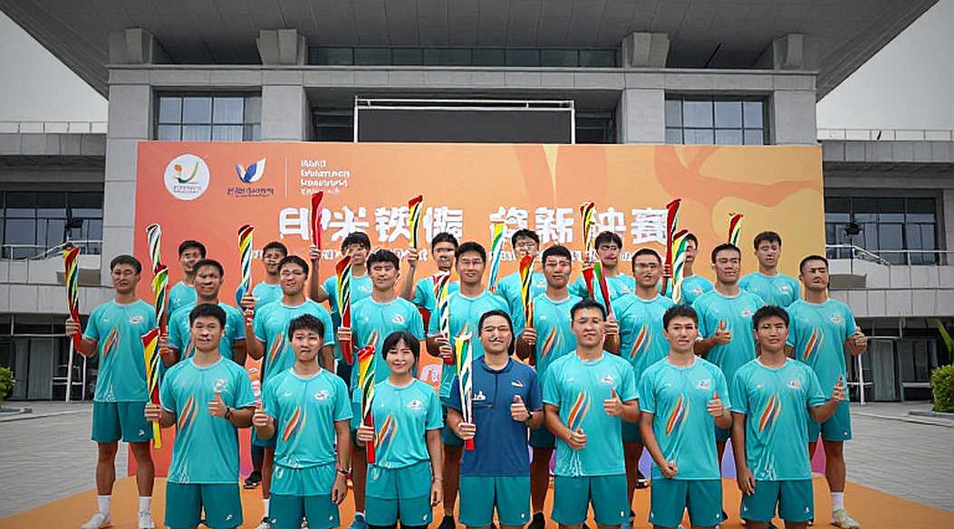 Đỗ Hoàng Hên nghỉ ba tháng: tái phát đầu gối, sáu năm ăn chay và khoảng trống tuyến giữa của Hà Nội FC