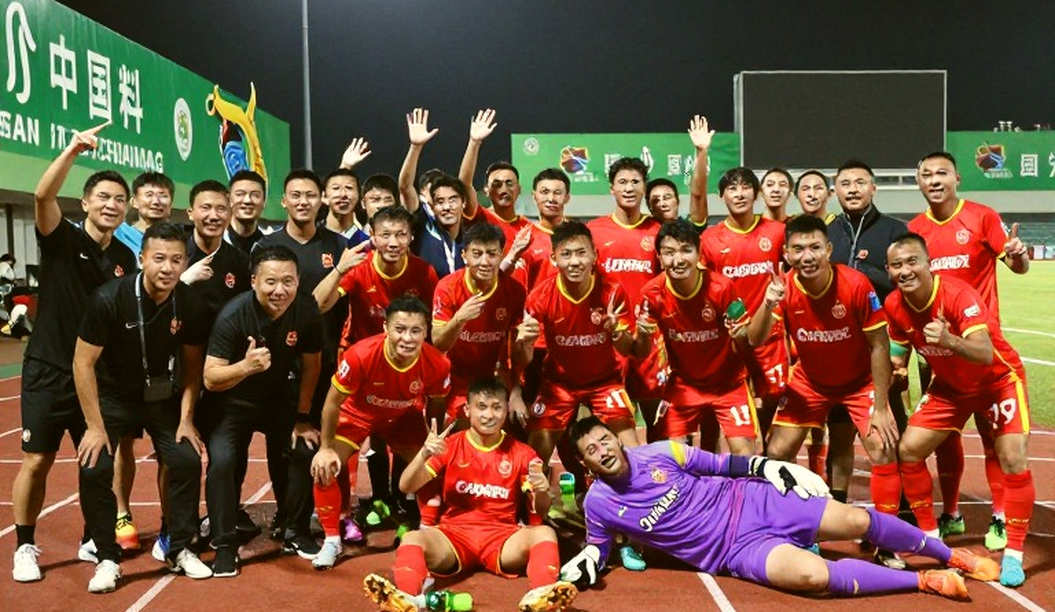 Marselino Ferdinan rời Oxford về Persija: thương vụ mua thời gian bằng quan hệ huấn luyện viên