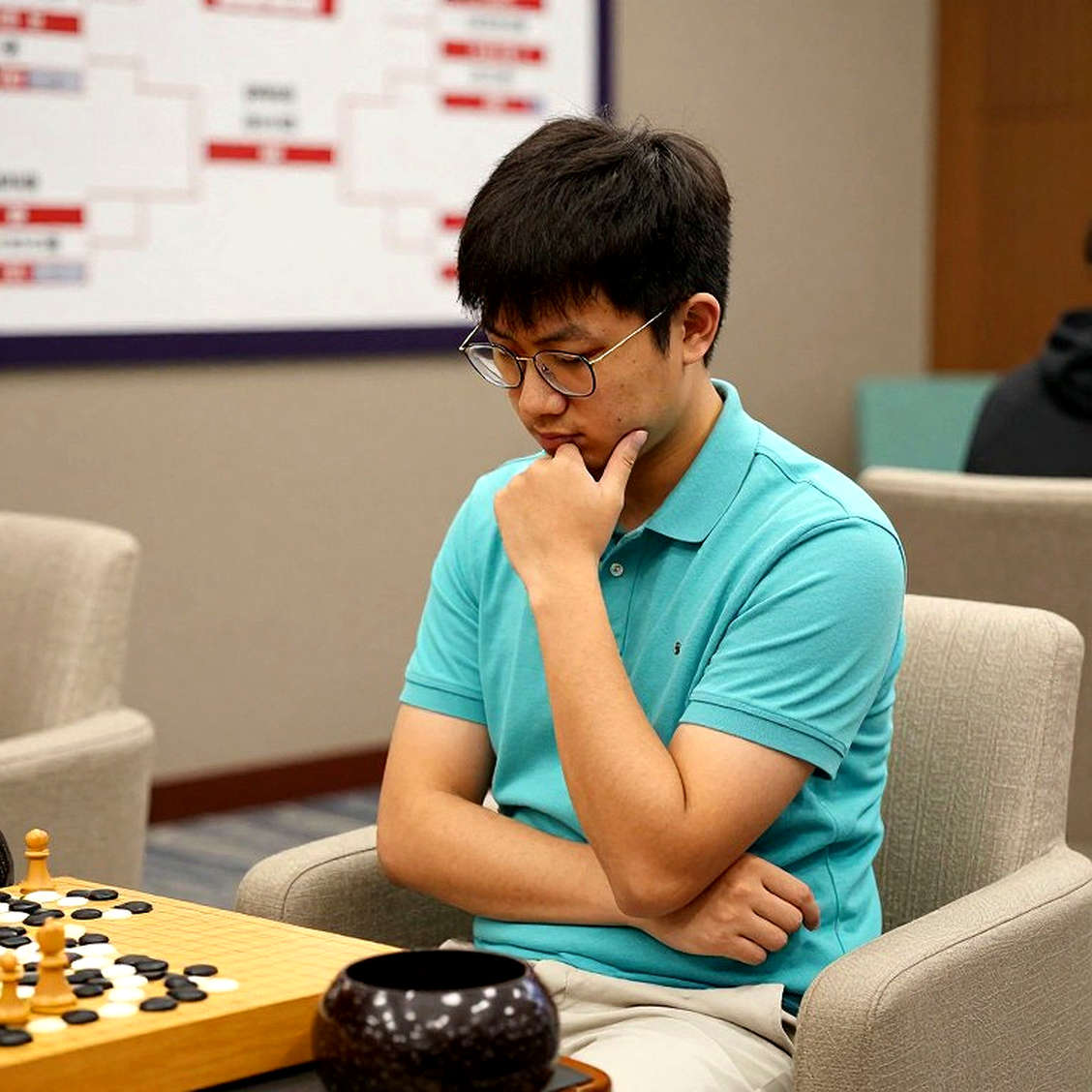 Carlsen: AI san bằng lợi thế chuẩn bị, và ngai vàng cờ vua tách làm đôi