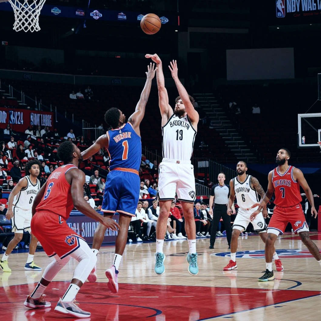 Tony Parker và mùa giải chưa từng bắt đầu: Khi luật chơi được viết bởi một cơ quan quản lý
