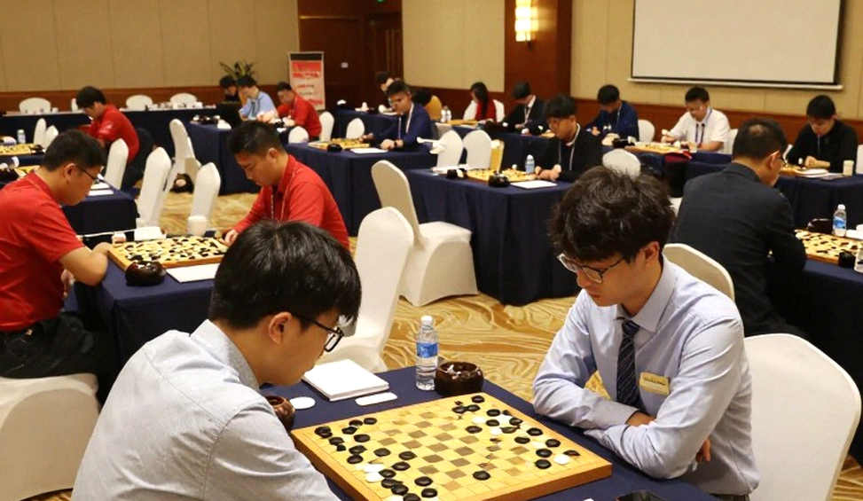 Tám mục phân tích, không một dữ kiện: ngành cờ vua đang đo lường mọi thứ trừ chính ván đấu