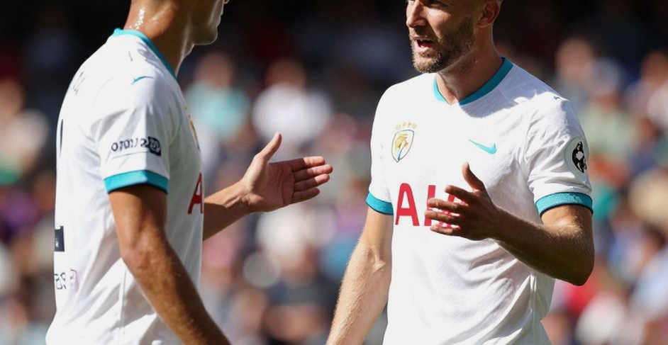 Cái bắt tay ở Jakarta: Khi FIFA chọn Indonesia làm mỏ neo cho một thập kỷ bóng đá Đông Nam Á