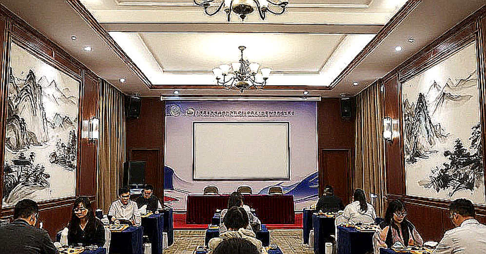 Tiêu đề FIDE Ratings tháng 10/2026 che giấu quảng cáo bài học chống Khai cuộc Scotland: Tiếng ồn thị trường chuyển nhượng huấn luyện cờ vua